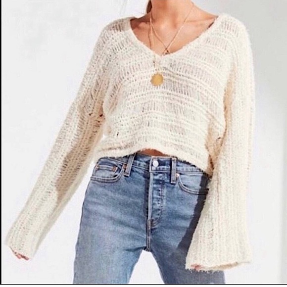 Urban Outfitters Crop Top Tahiti Bell Sleeve Fringe Sweater - Picture 6 of 7